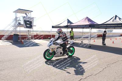 media/Nov-03-2025-Lets Ride (Mon) [[4d74c1c4d3]]/B Group/Grid/